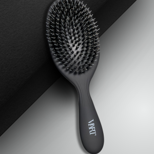 Oval Dressing & Detangling Brush