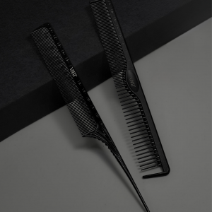Tail Comb With Guide By Centimeter