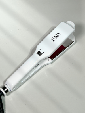 Ultrasonic Infrared Low-Temperature Iron for Hair Treatment Procedures - Image 3