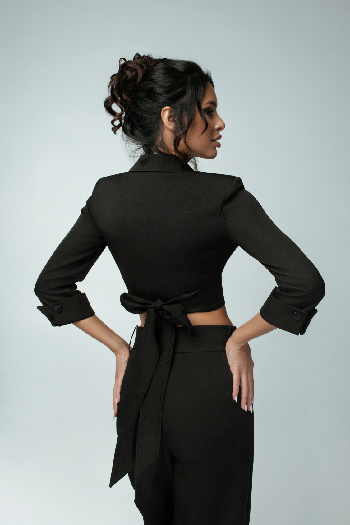 Cropped Blazer With Tie Belt - Image 3